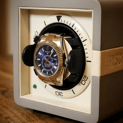 Leanschi watch winder leder 1 horloge - detail bezel zijaanzicht