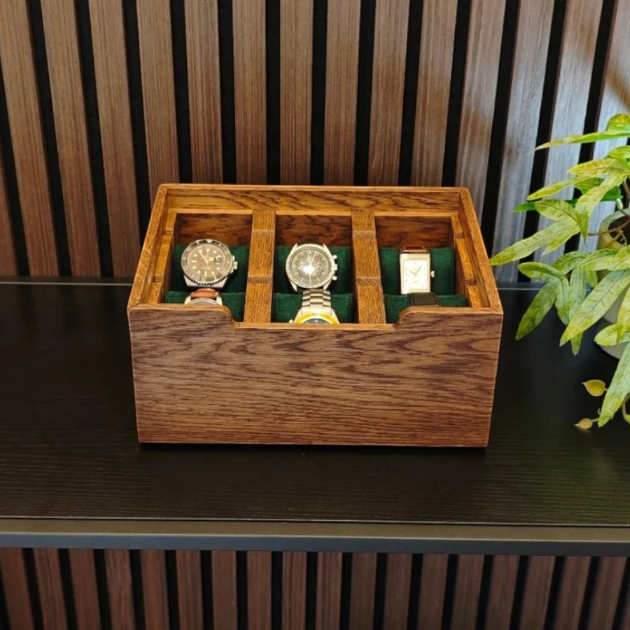 Horlogedoos Donker Eiken 6 Horloges Morelund - open met groene kussens