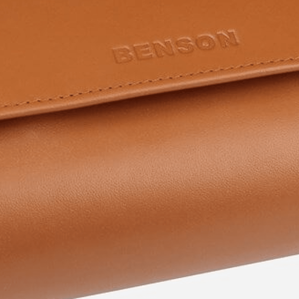 Benson Horlogerol Black Series 4 Horloges Camel - detail leer en stiksel