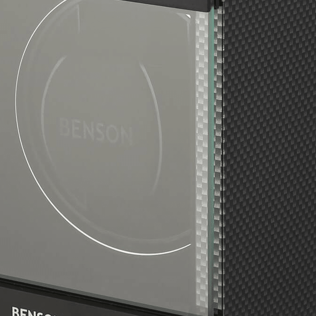 Benson Swiss Series 1 Horloge Carbon - detail horlogehouder