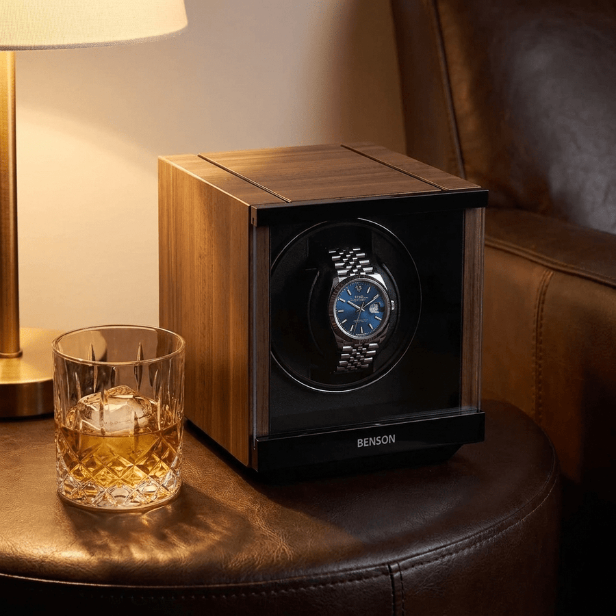 Benson Swiss Series 1 Horloge Walnut - sfeerbeeld