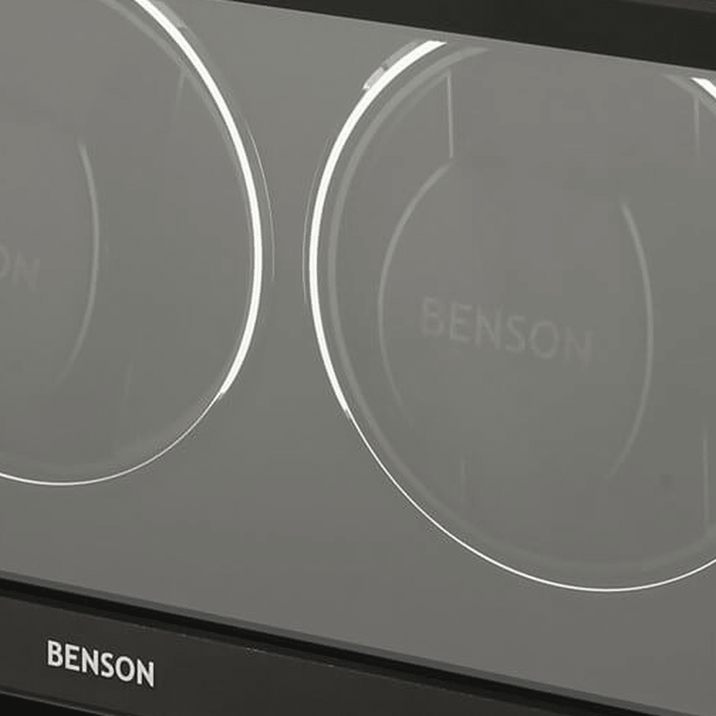 Benson Swiss Series 2 Horloges Walnut - detail horlogehouder