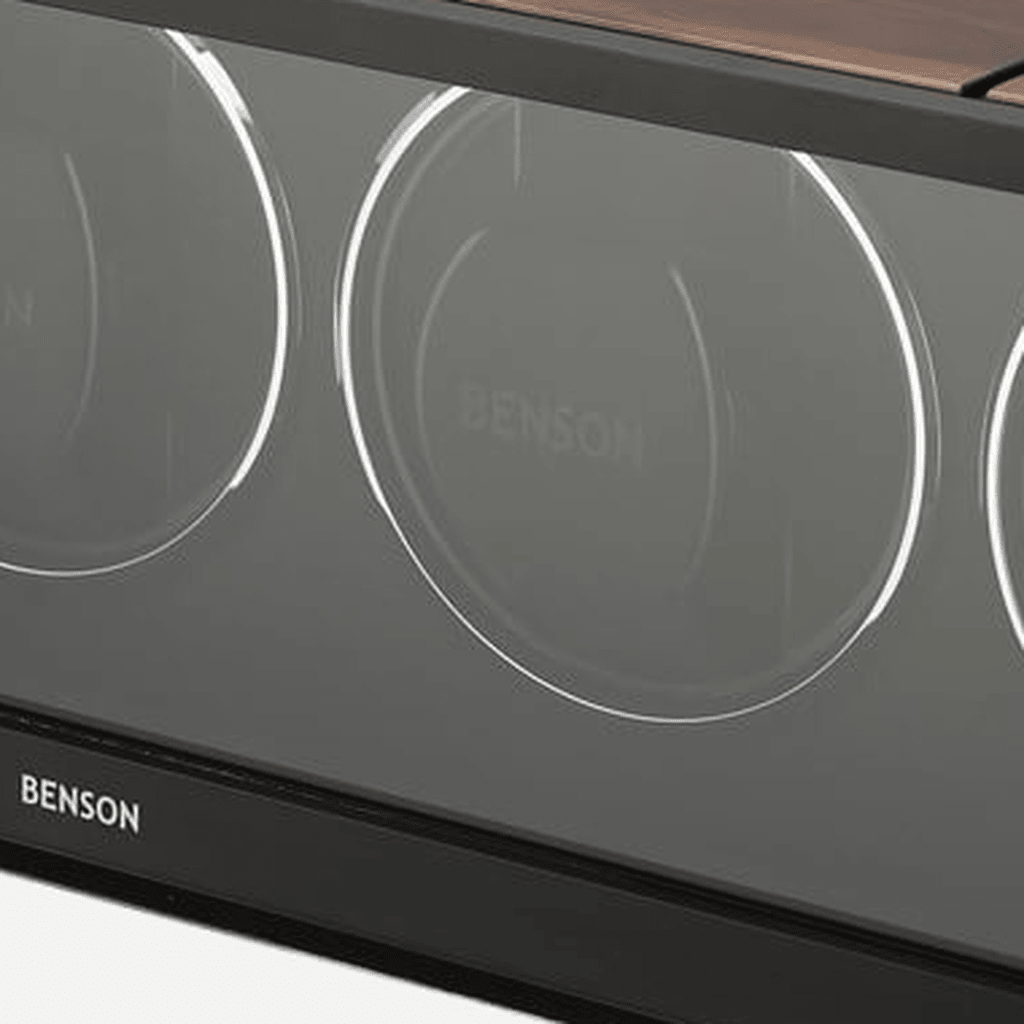 Benson Swiss Series 4 Horloges Walnut - detail horlogehouder