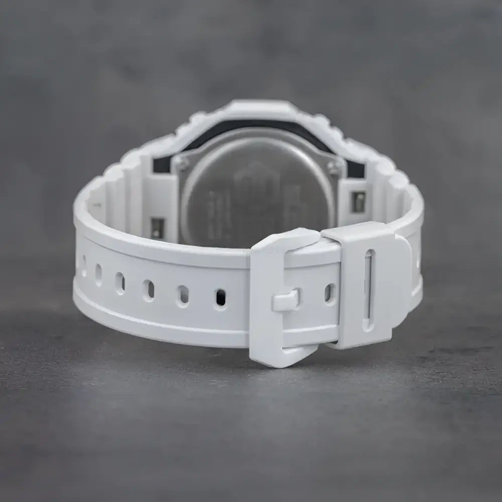 Casio G-Shock GA-2100-7ADR - Lifestyle - Horlogerieshop.nl