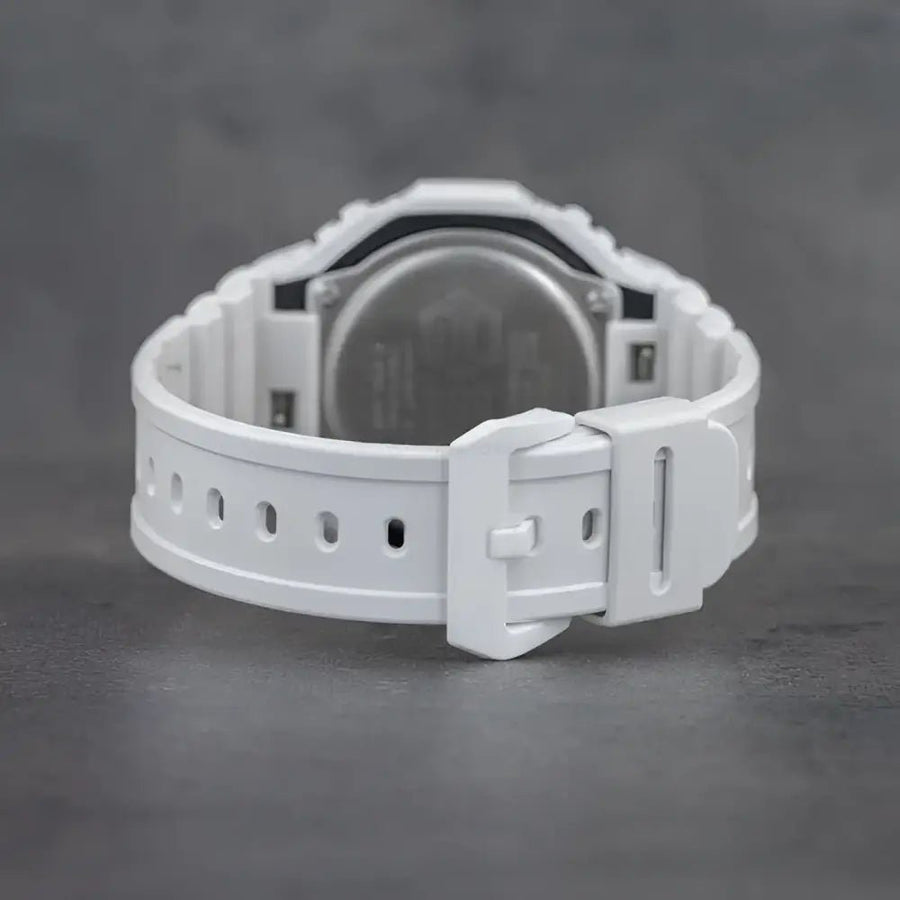 Casio G-Shock GA-2100-7ADR - Lifestyle - Horlogerieshop.nl