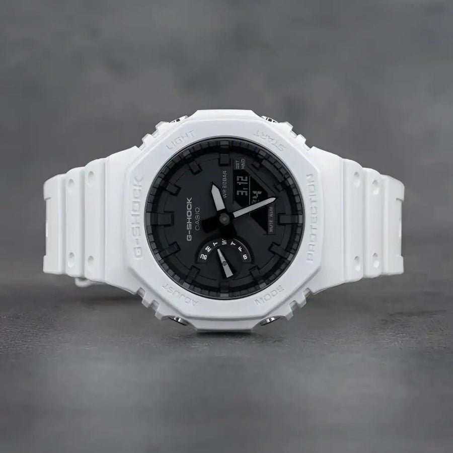 Casio G-Shock GA-2100-7ADR - Lifestyle - Horlogerieshop.nl