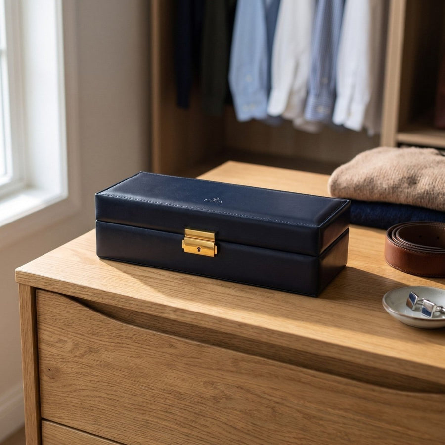 Sacher horlogedoos Leer 5 Horloges, navy, lifestyle gesloten