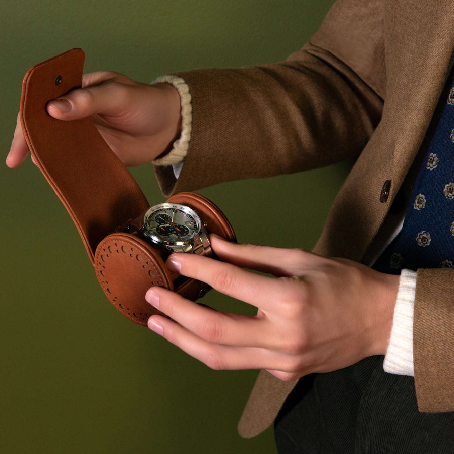 Horlogepouch Brogue 1 Horloge Wolf 1834 - Horlogerieshop.nl