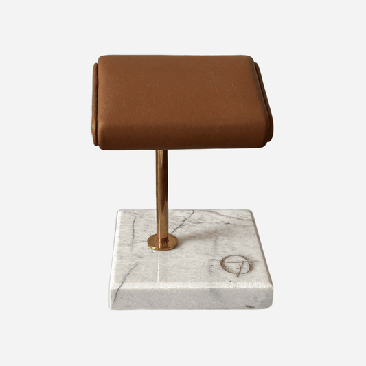 Old Fashioned Luxury marmer horlogestandaard 1-horloge Cognac - cutout