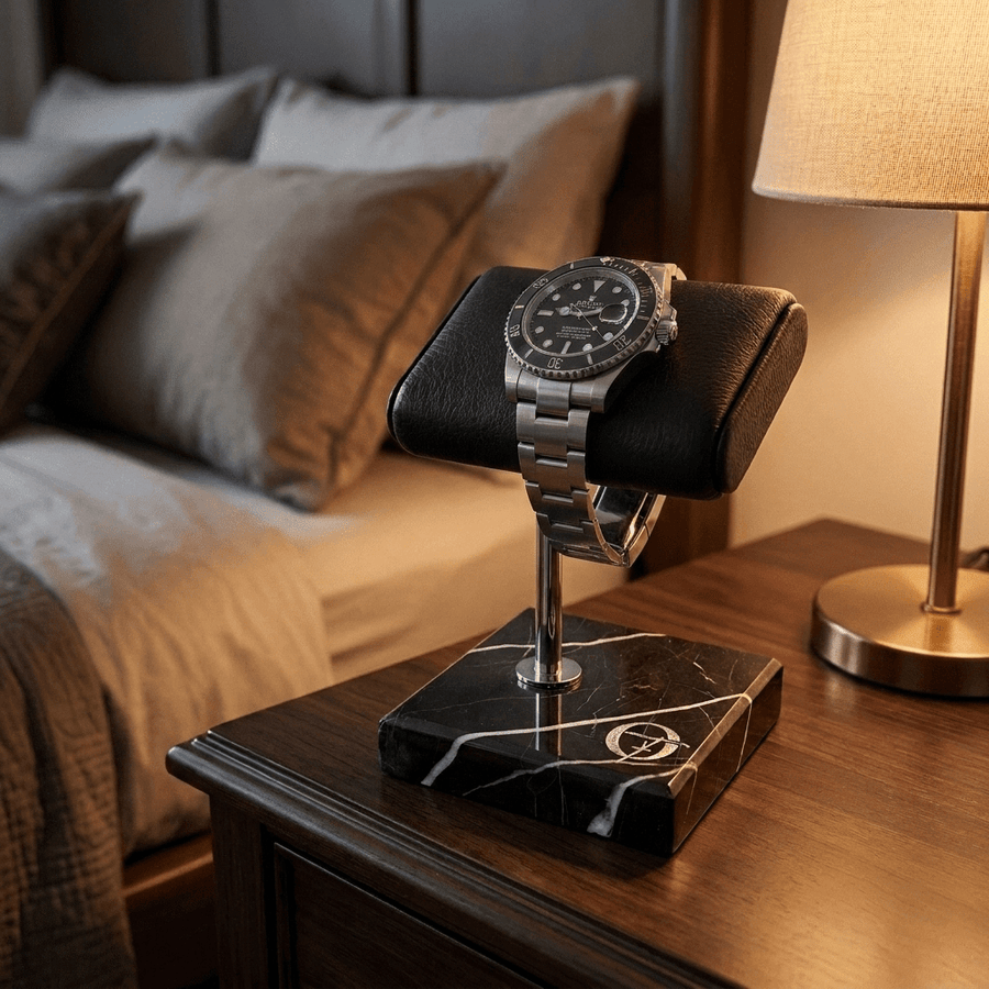 Old Fashioned Luxury horlogestandaard marmer 1 zwart - nachtkastje