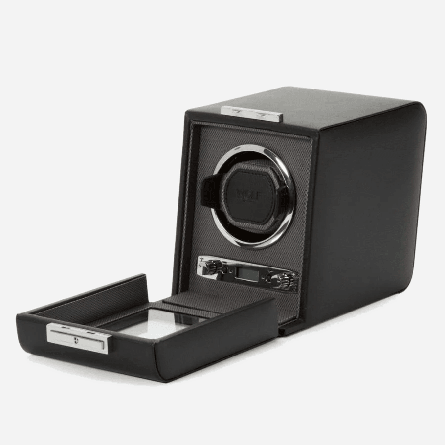 Wolf 1834 Viceroy watch winder met geopende glazen cover
