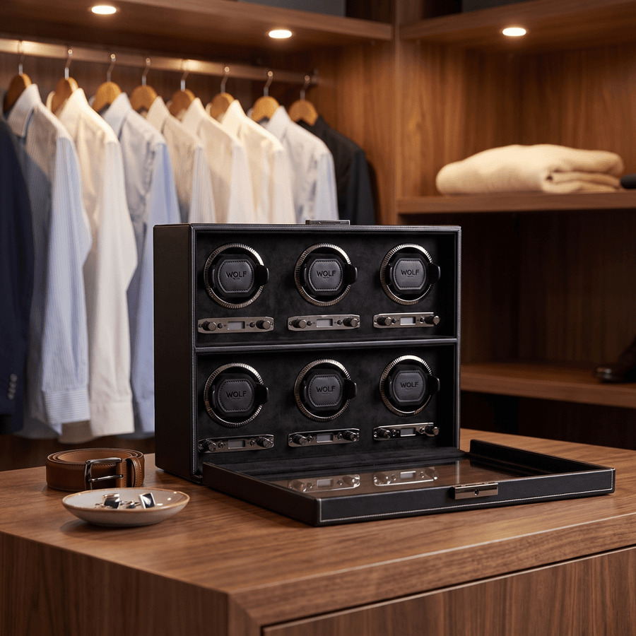 Watch winder British Racing 6 Horloges Wolf 1834 Zwart in een garderobe