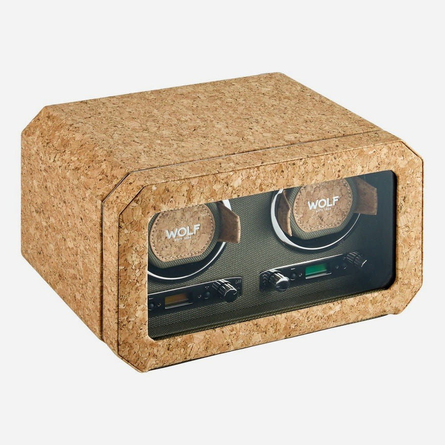Wolf 1834 Cortica watch winder 2 horloges schuin van opzij, achthoekige behuizing van kurk