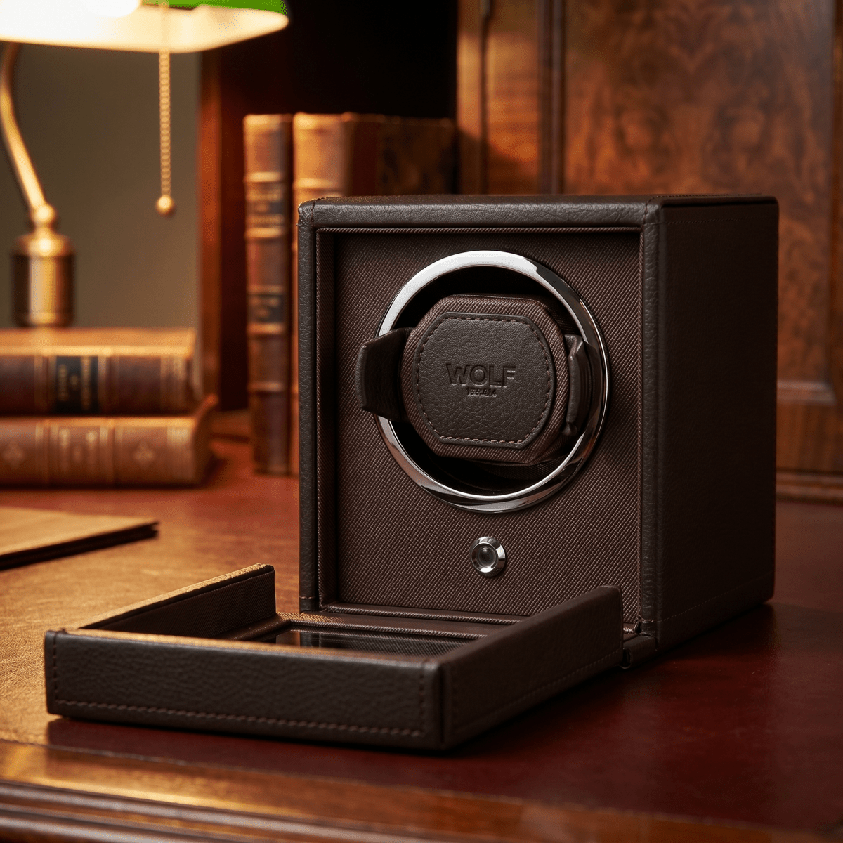 Wolf 1834 Cub 1 Dark Brown detail