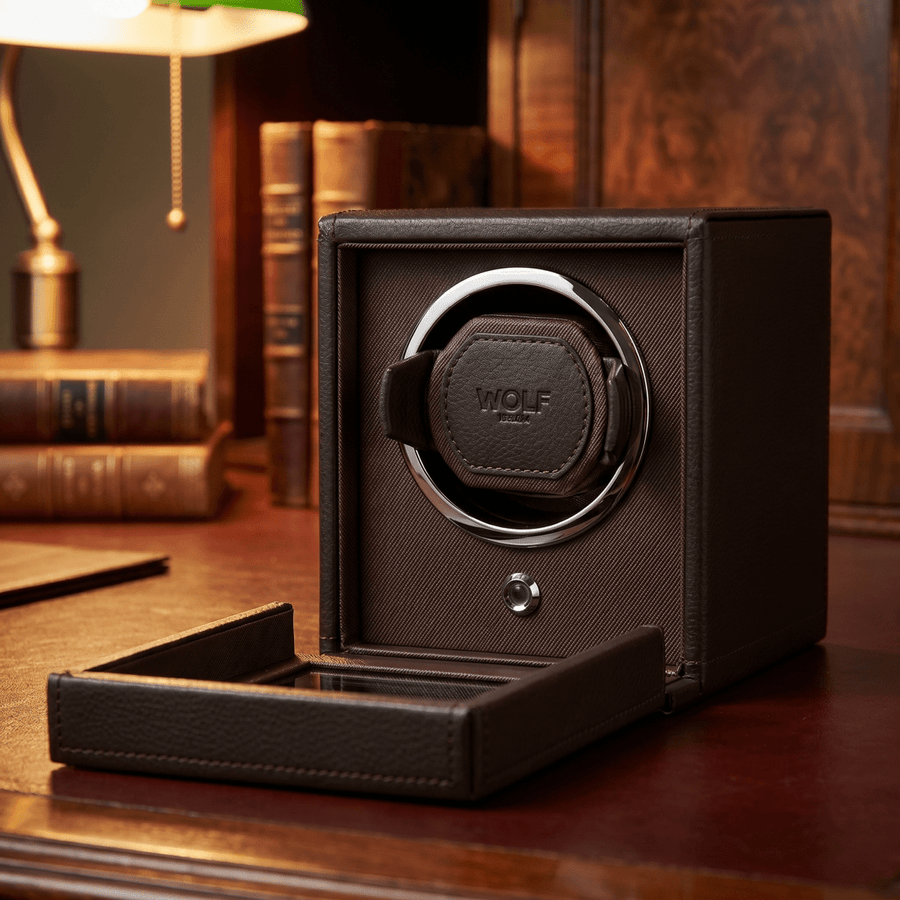 Wolf 1834 Cub 1 Dark Brown detail