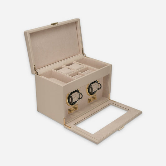Watch winder Luxora voor 2 horloges van Windrose 1967 in Beige / Goud, geopend, met het deksel omhoog en de glazen klep neergeklapt, schuin van voren