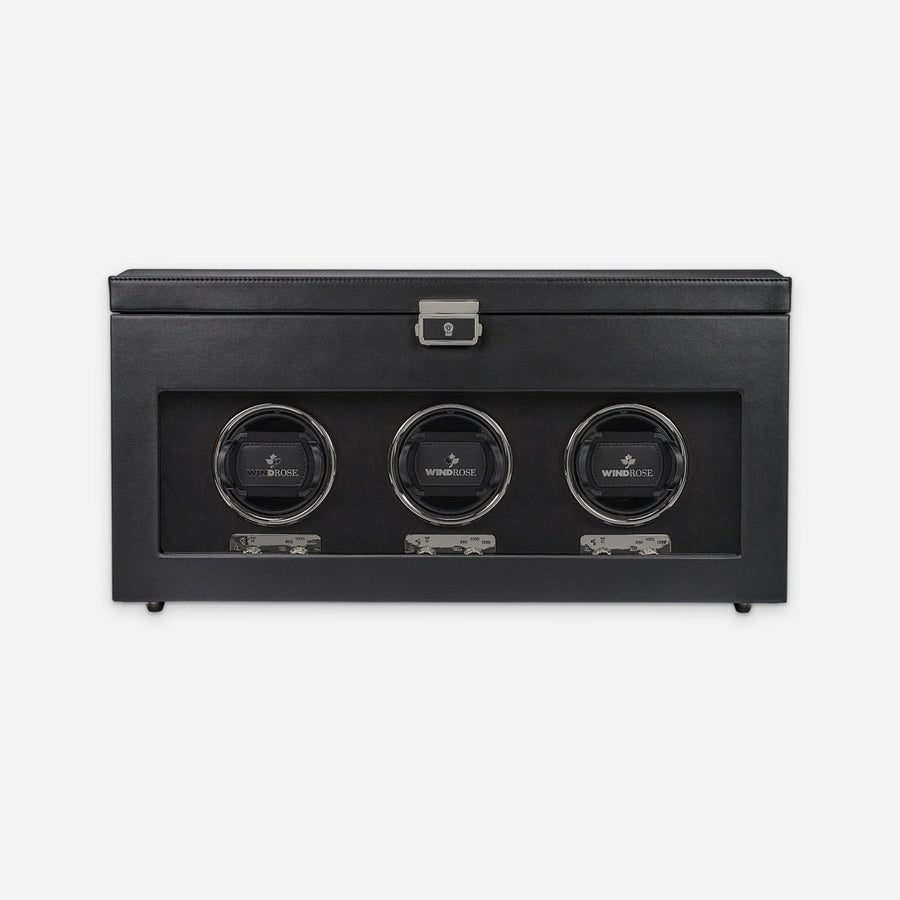 Watch winder Luxora voor 3 horloges van Windrose 1967 in Zwart / Zilver, gesloten, recht van voren met zicht op de winder achter het glas