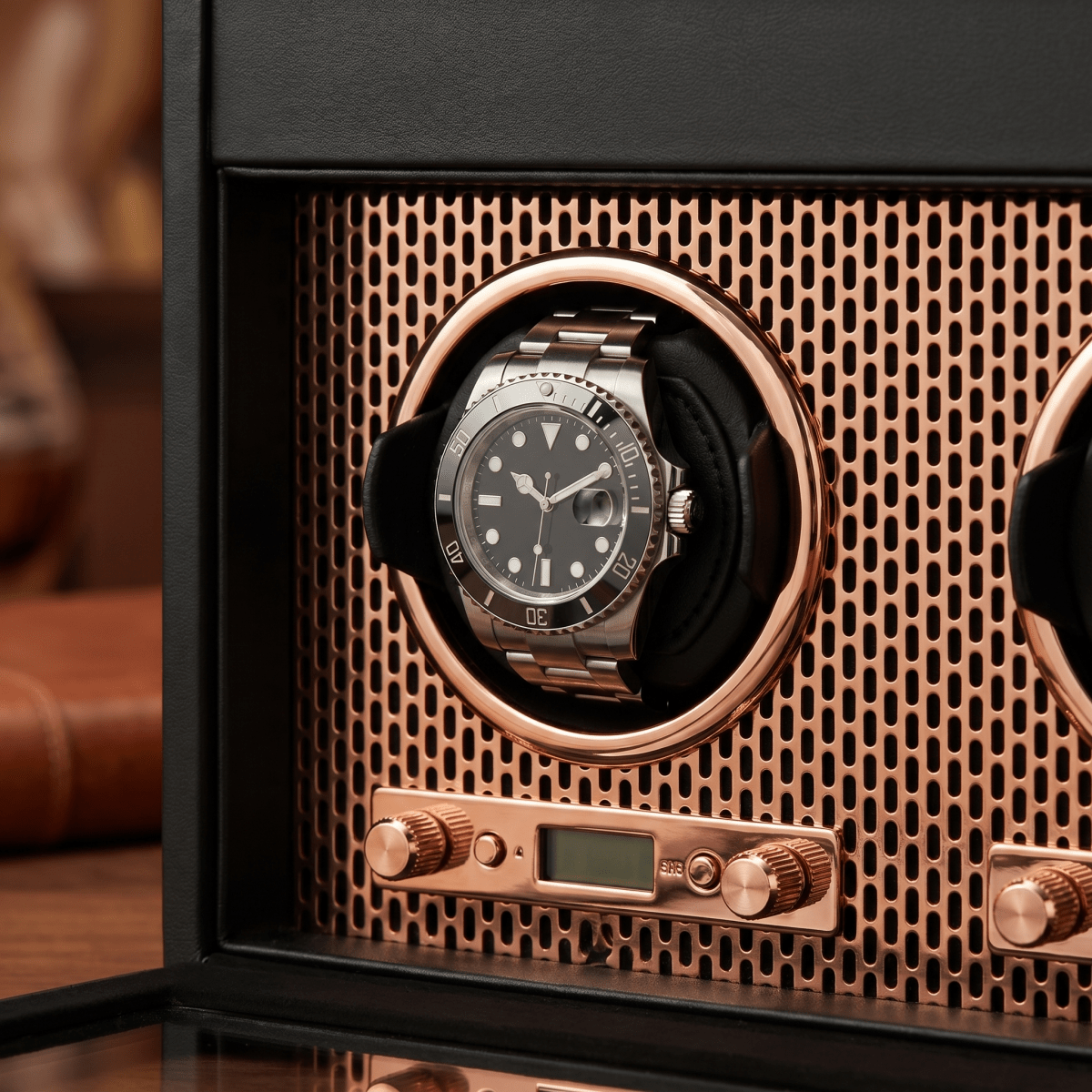 Wolf 1834 Axis 3 lade Copper detail