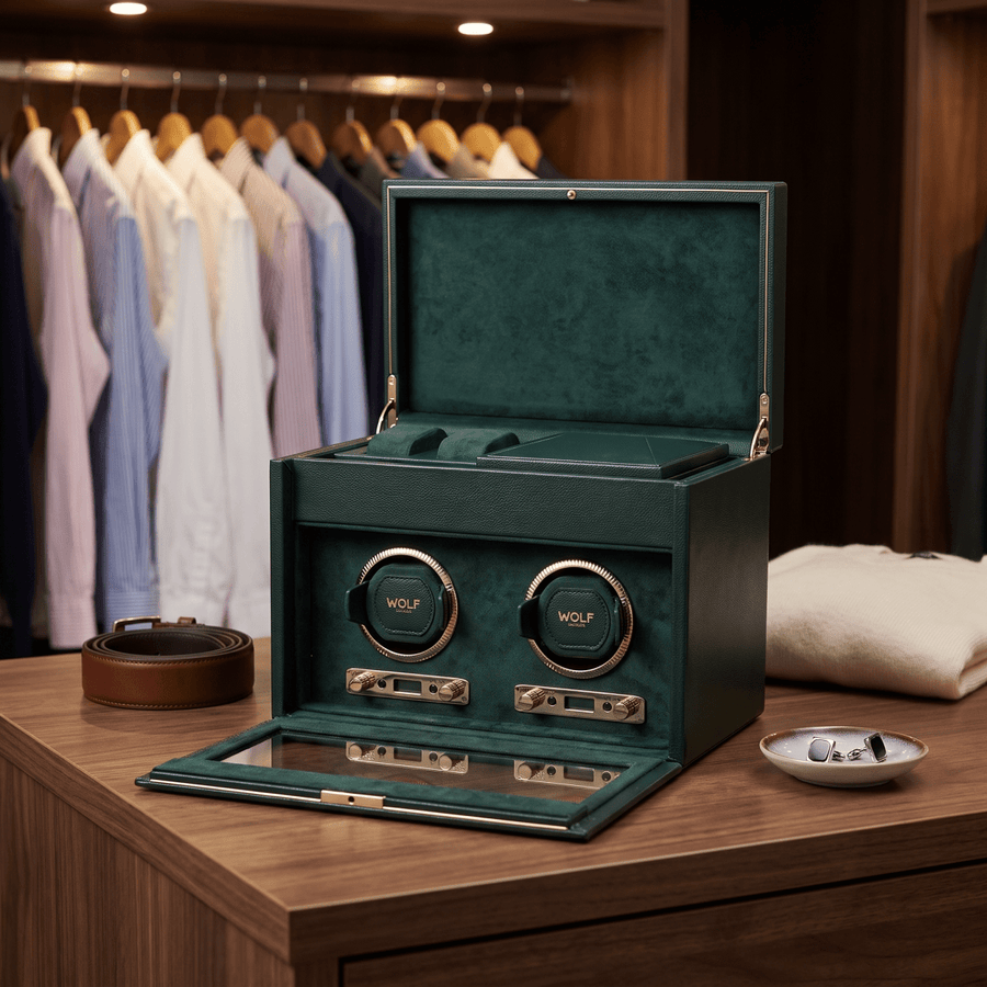 Watch winder met lade British Racing 2 horloges Wolf 1834 Donkergroen in een garderobe