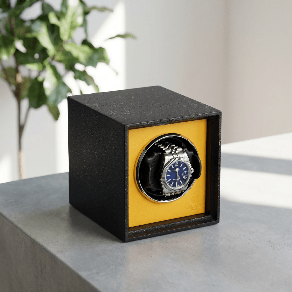 Modalo TWIST watch winder Geel lifestyle